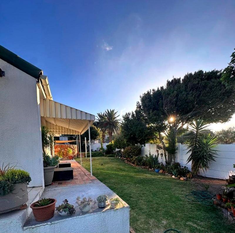 4 Bedroom Property for Sale in Fish Hoek Western Cape